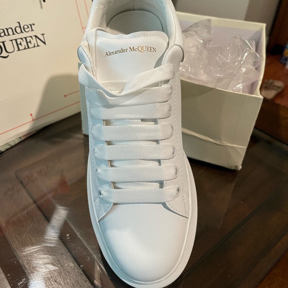 Alexander McQueen oversized sneakers - New in box.